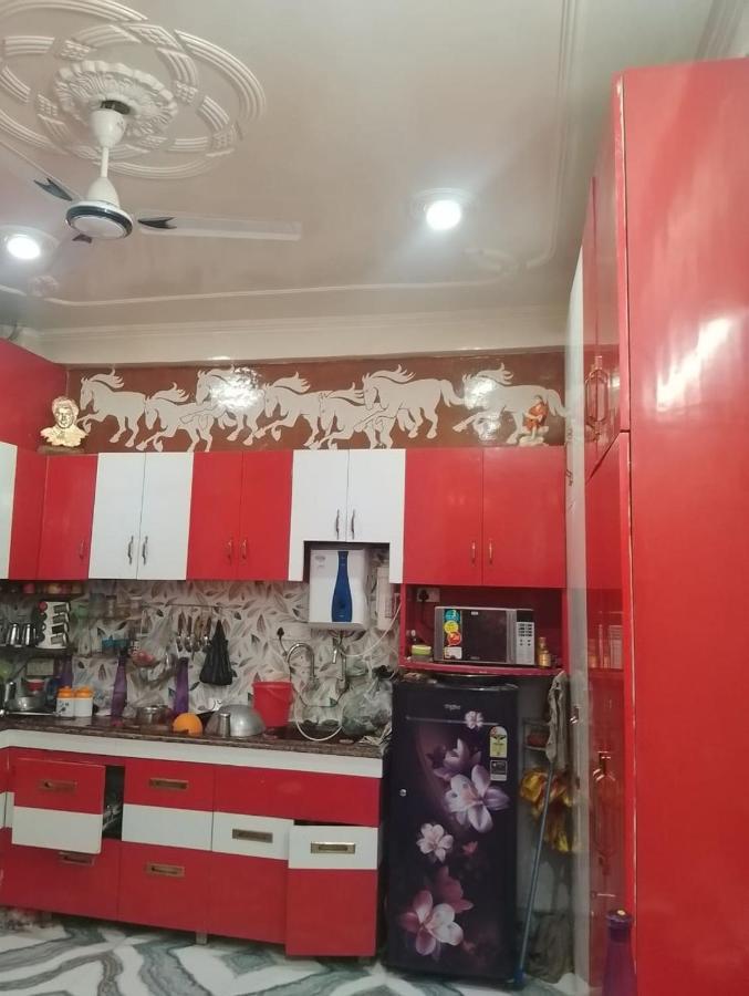 Aparna Niwas Home Stay Family Friendly Varanasi Eksteriør bilde