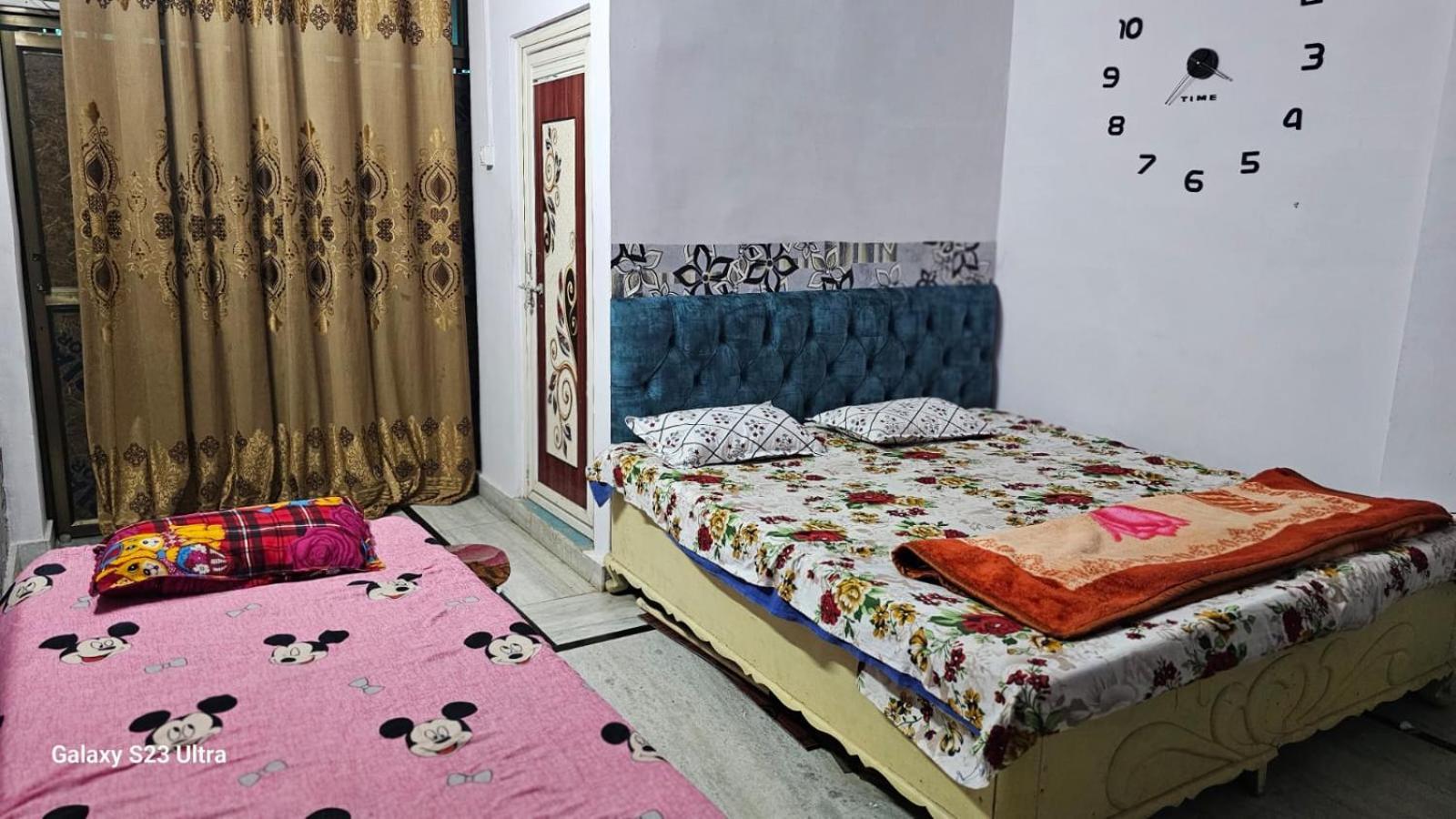 Aparna Niwas Home Stay Family Friendly Varanasi Eksteriør bilde