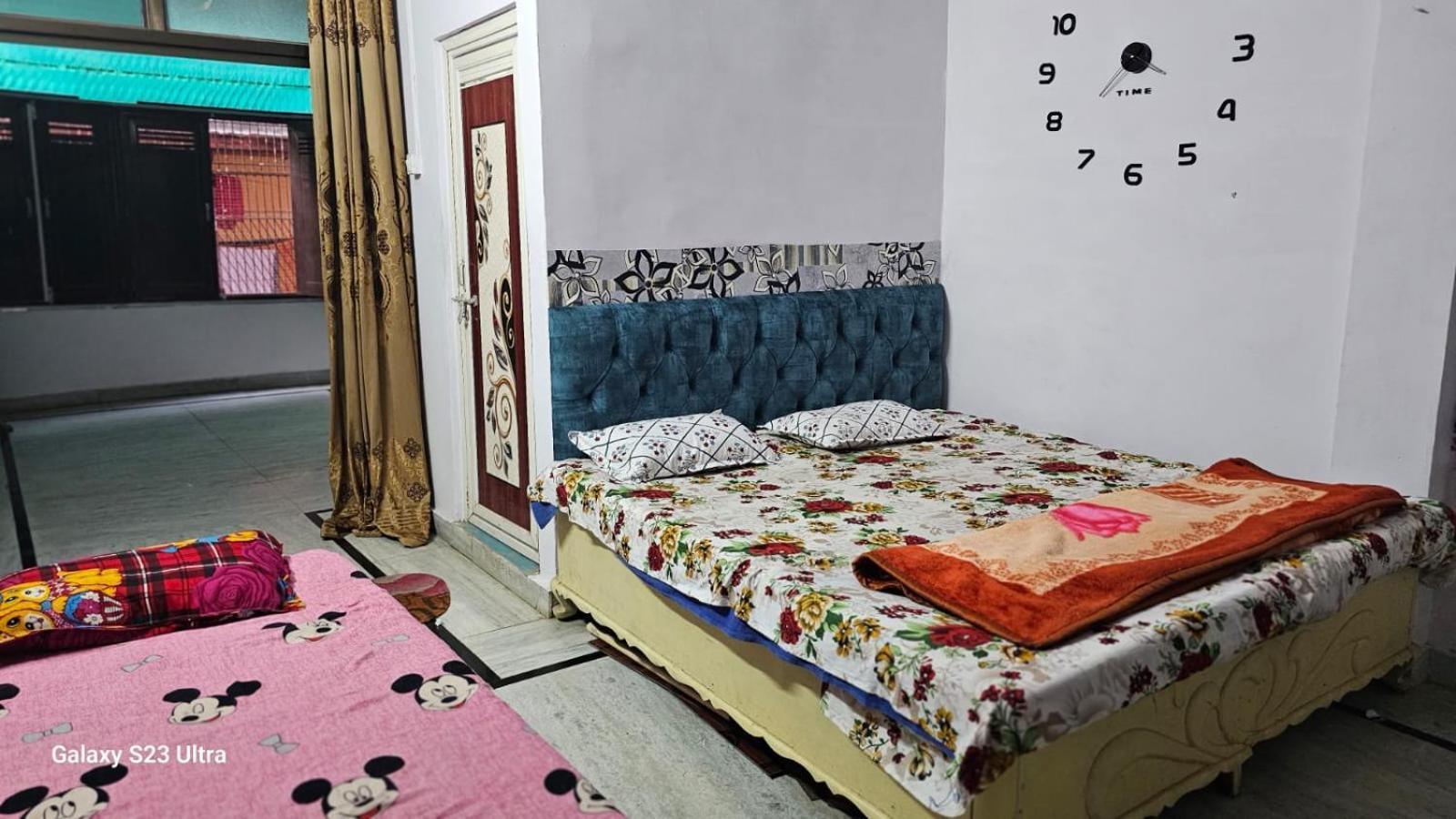 Aparna Niwas Home Stay Family Friendly Varanasi Eksteriør bilde
