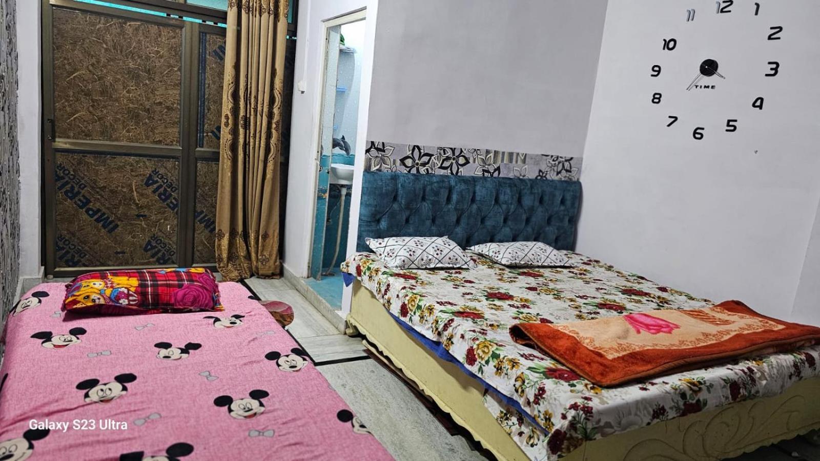 Aparna Niwas Home Stay Family Friendly Varanasi Eksteriør bilde